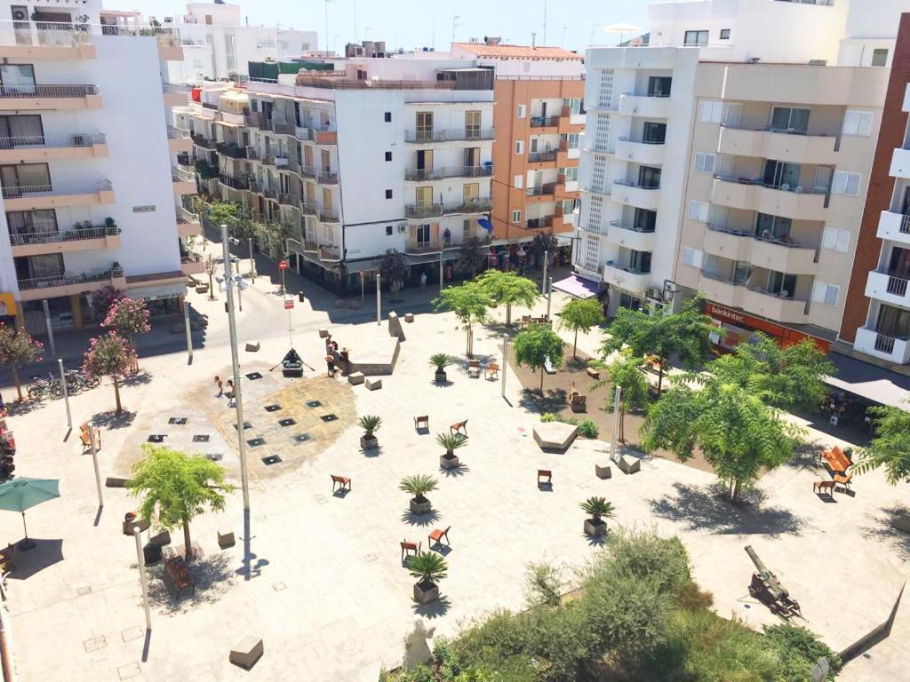 Apartamentos Albertos Santa Eulària des Riu Εξωτερικό φωτογραφία