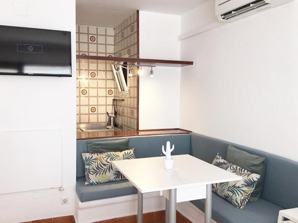 Apartamentos Albertos Santa Eulària des Riu Εξωτερικό φωτογραφία