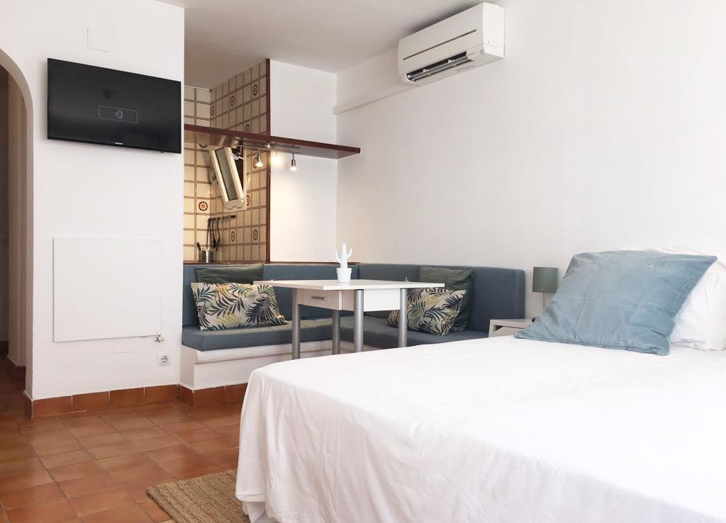 Apartamentos Albertos Santa Eulària des Riu Εξωτερικό φωτογραφία
