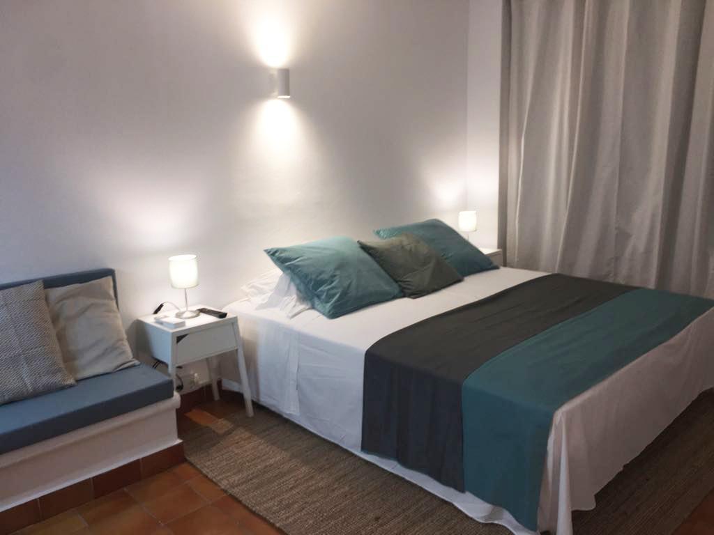 Apartamentos Albertos Santa Eulària des Riu Εξωτερικό φωτογραφία